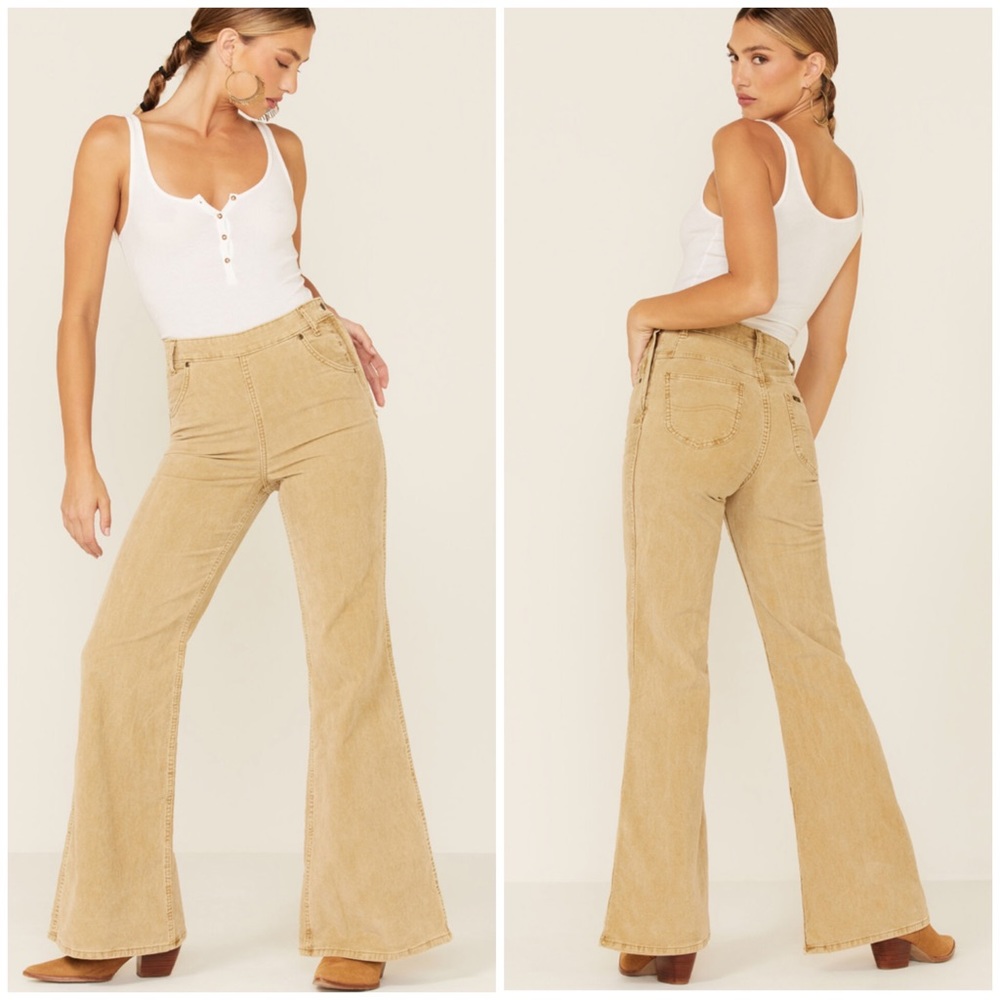 Lee x Free People High Rise Flare Corduroys Inseam 34” Size 29